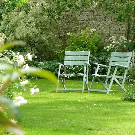 Roulage Ferme 18eme Jardin Parking Normandie Longueville (Calvados)