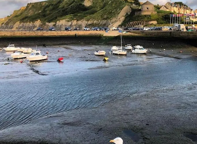 Roulage Ferme 18eme Jardin Parking Normandie * Longueville (Calvados)